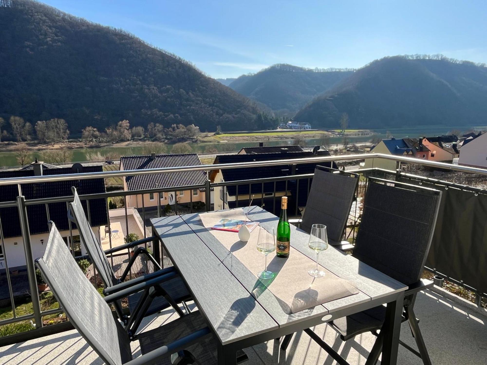 Ferienwohnung Moseltraum, 1-6 Pers, Mit 3 Schlafzimmer Und Panoramabalkon Müden 외부 사진